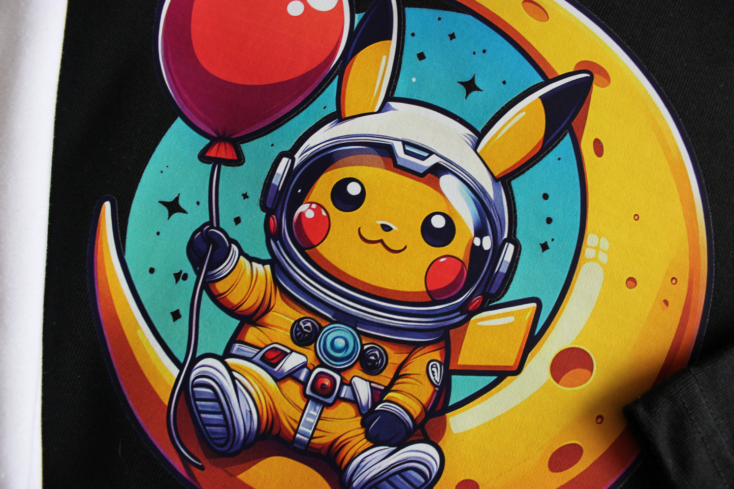 Sweatshirt Pokémon personnalisable - PikaMoon (photos à venir)